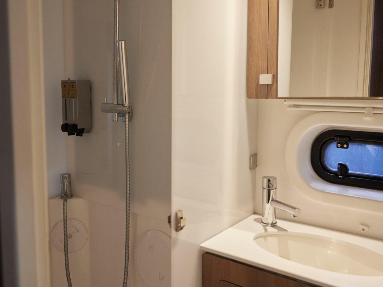 Bali 4.8 - 5 + 1 cab, picture 13