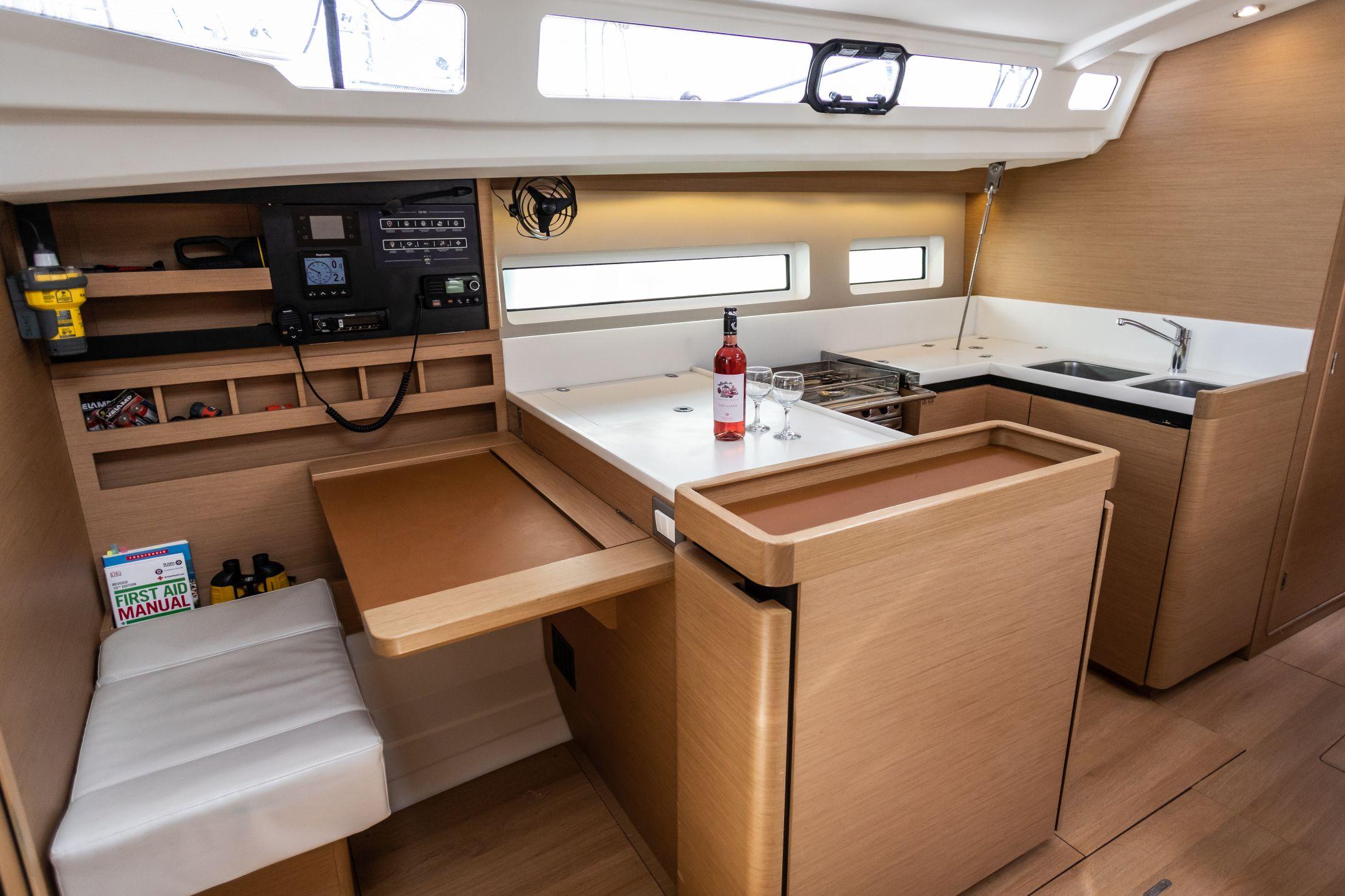 Sun Odyssey 440 - 4 cab., picture 5