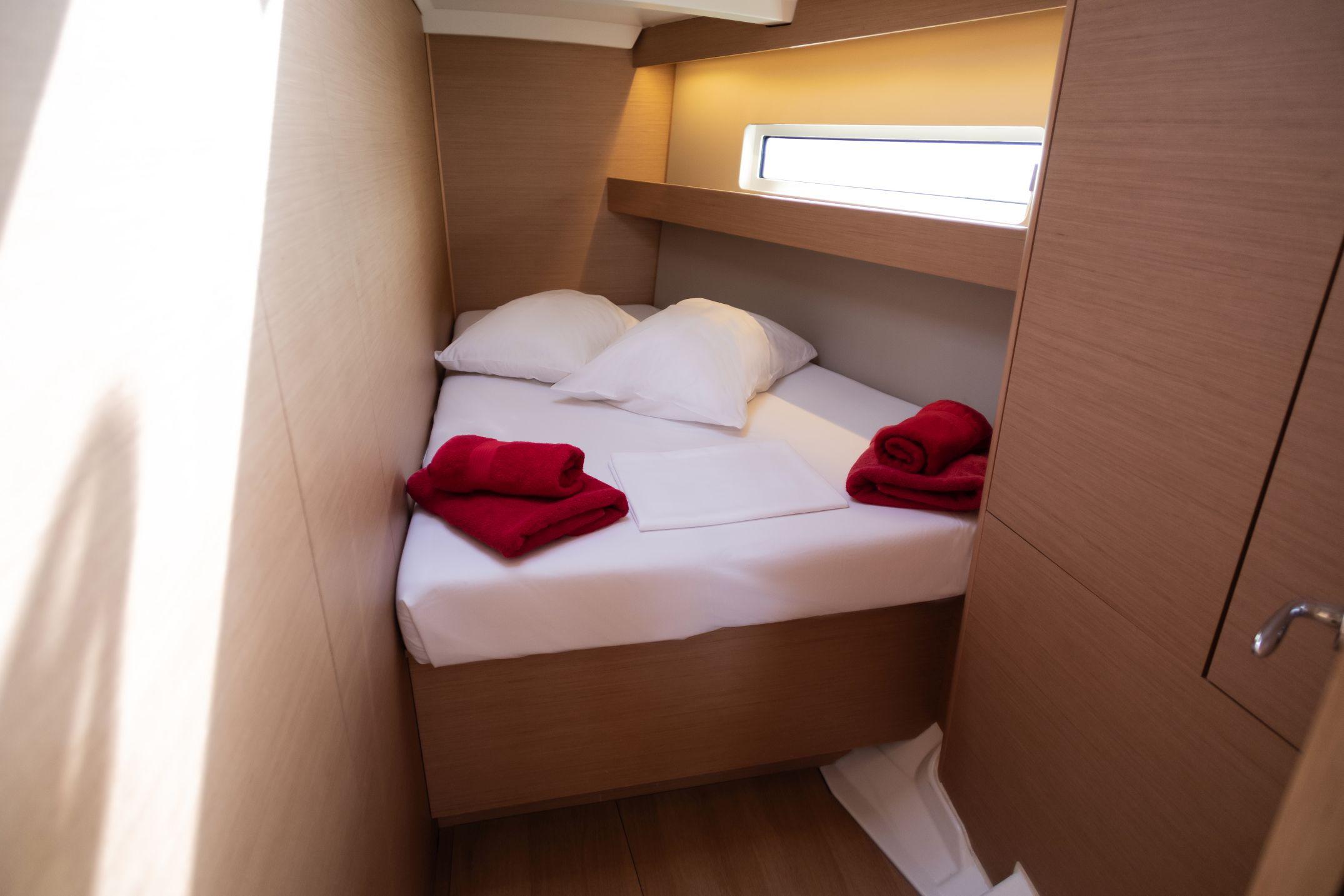 Sun Odyssey 440 - 4 cab., picture 9