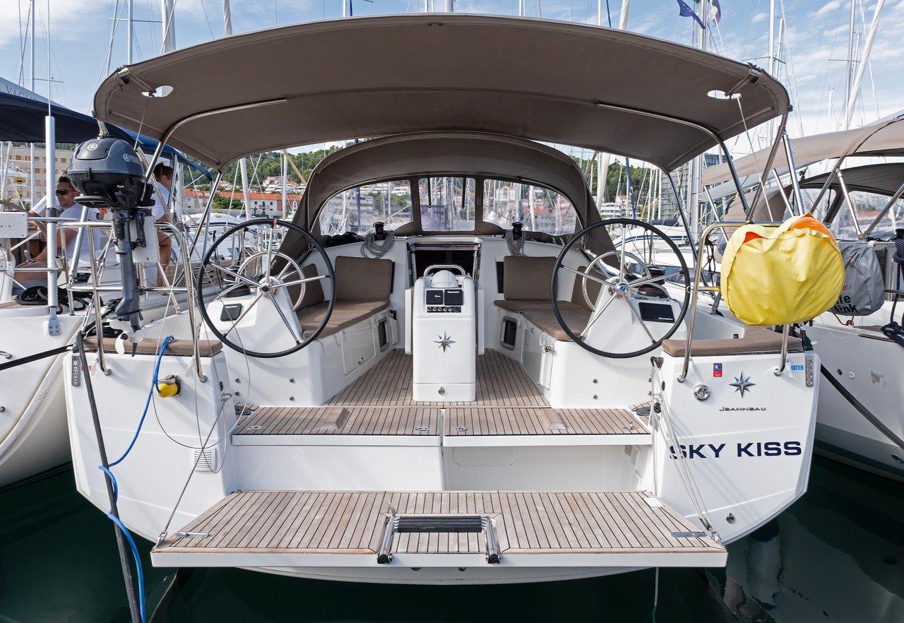 Sun Odyssey 410 - 3 cab., picture 1