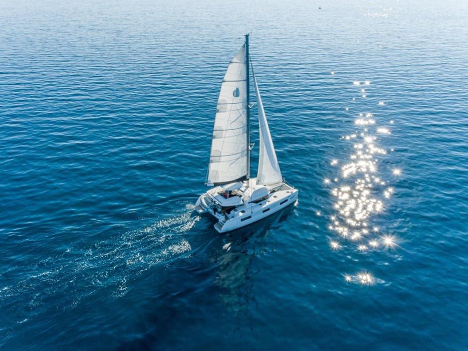 Lagoon 46 - 4 + 2 cab., picture 3