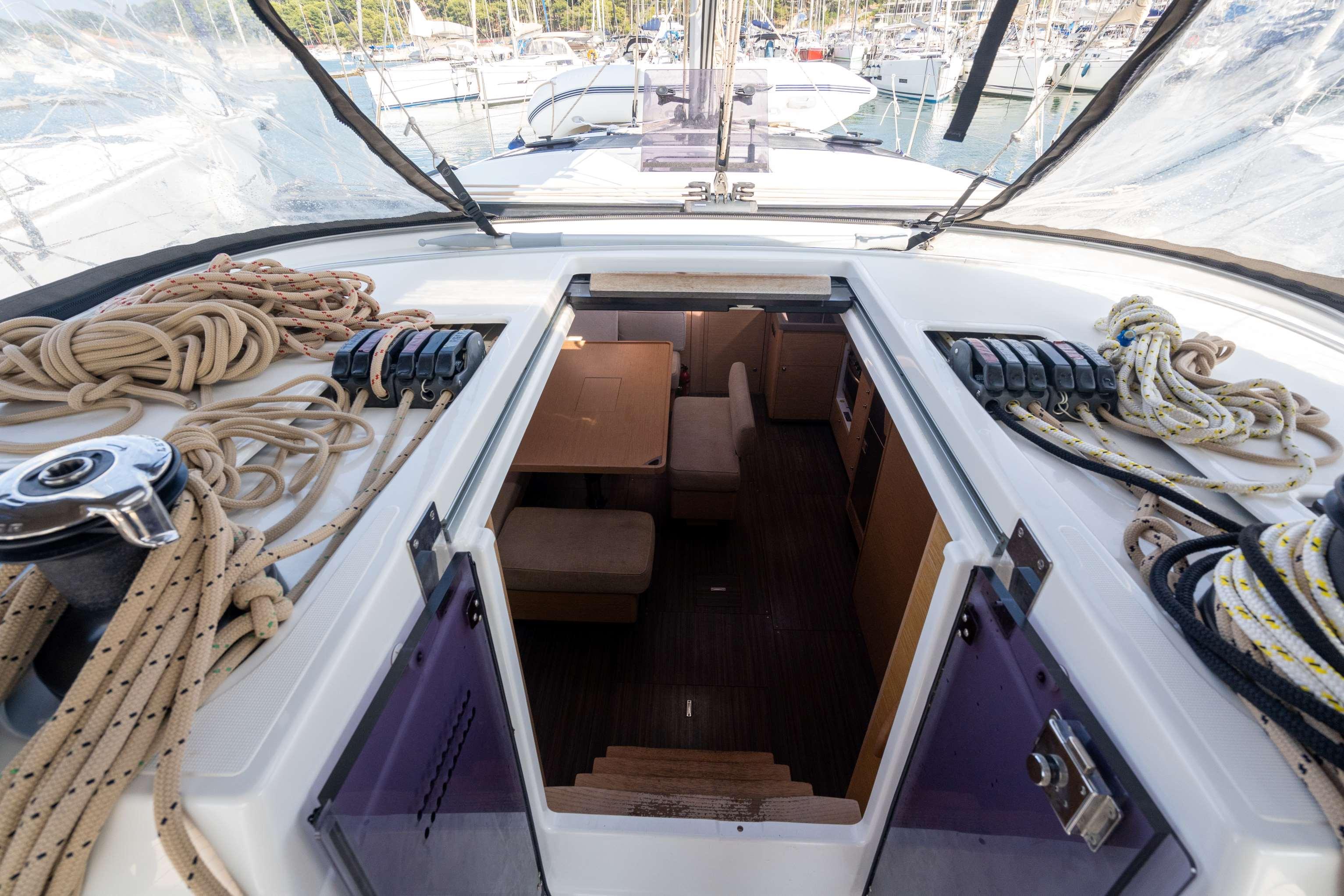 Dufour 470 - 4 + 1 cab., picture 8