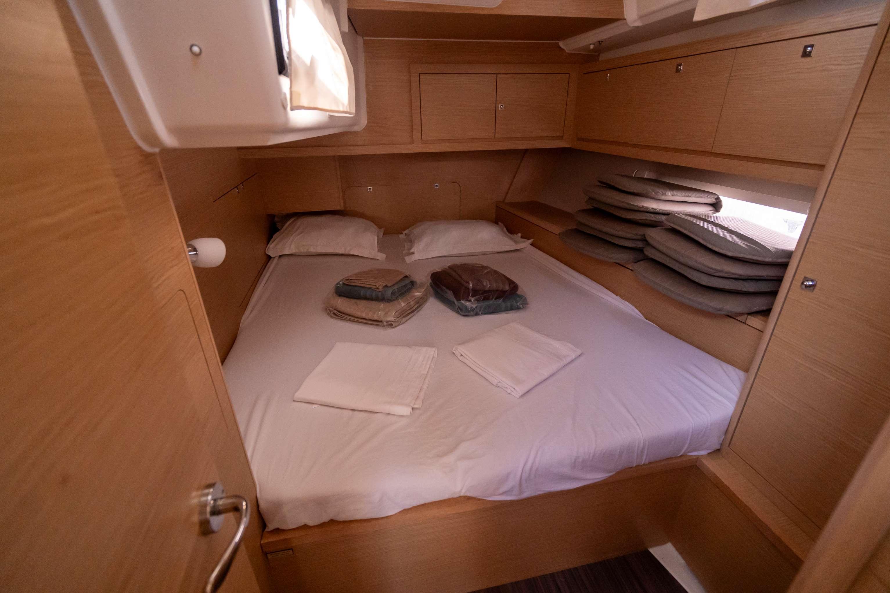 Dufour 470 - 4 + 1 cab., picture 13