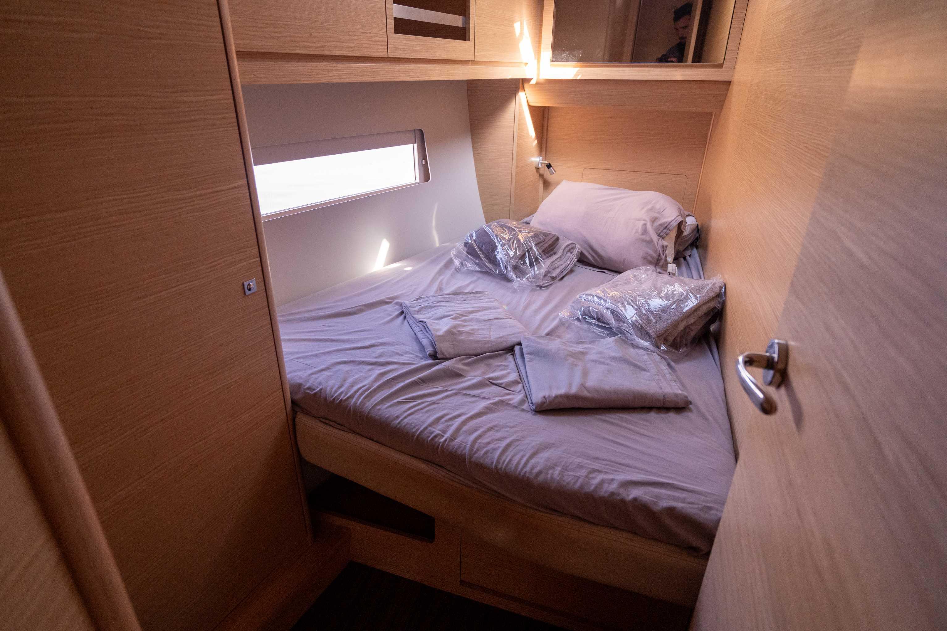 Dufour 470 - 4 + 1 cab., picture 12