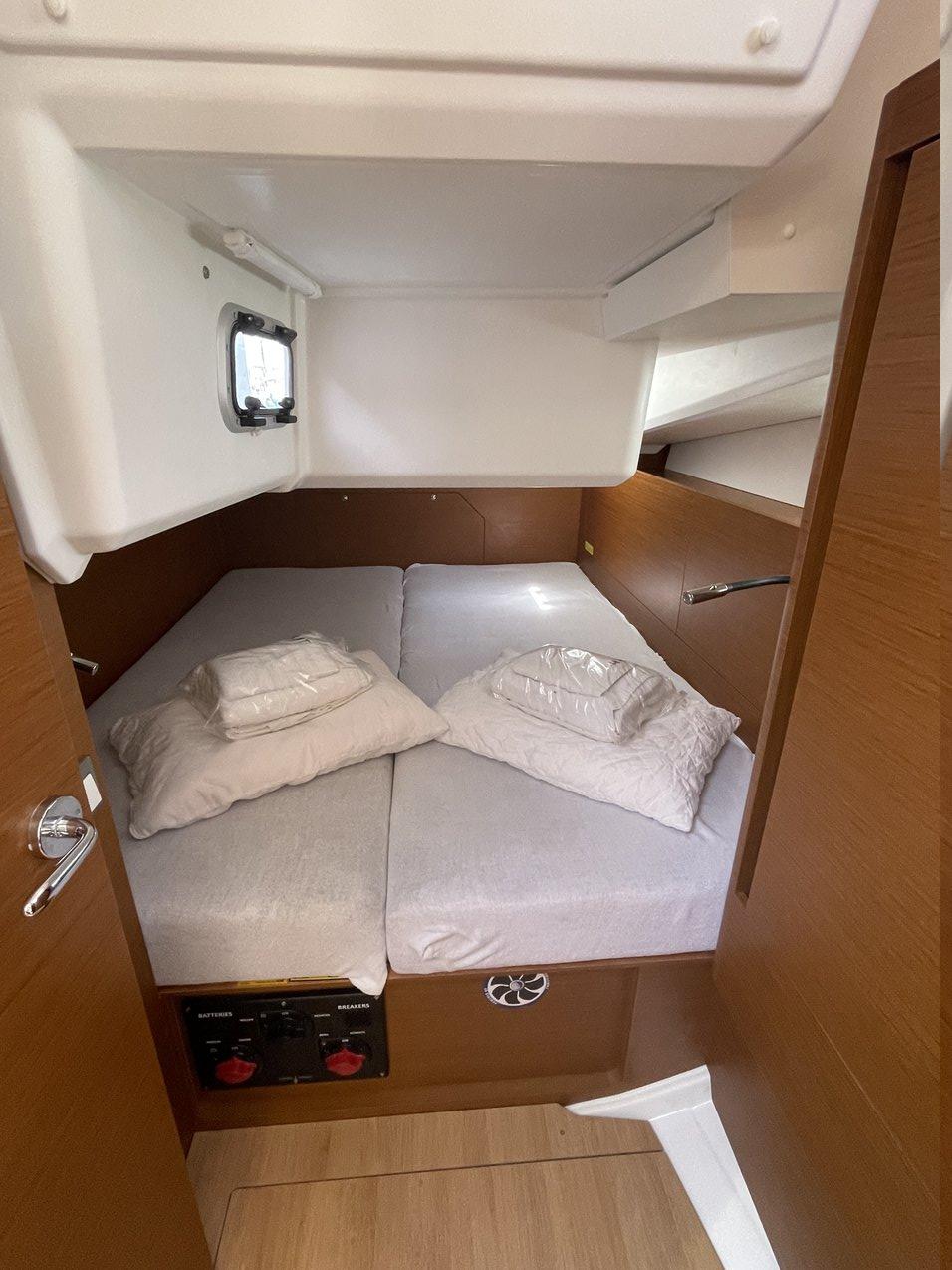 Sun Odyssey 440 - 4 cab., picture 8