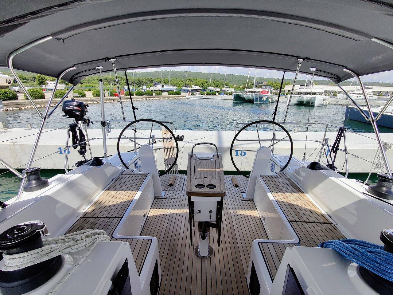 Bavaria C42, picture 5