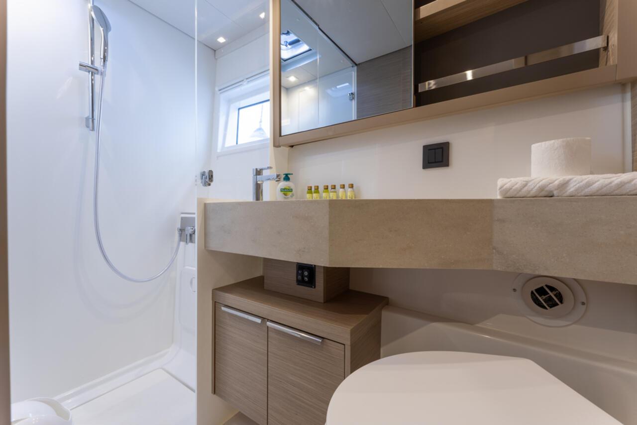 Lagoon 46 - 4 + 2 cab., picture 13