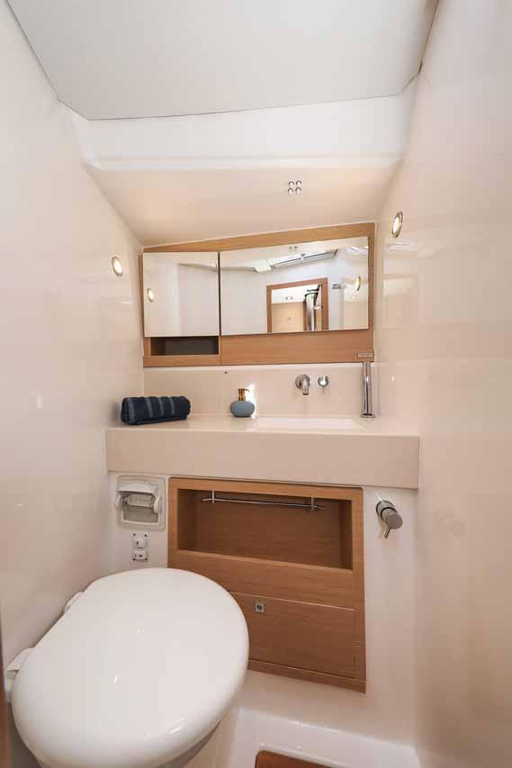 Dufour 470 - 3 cab., picture 24