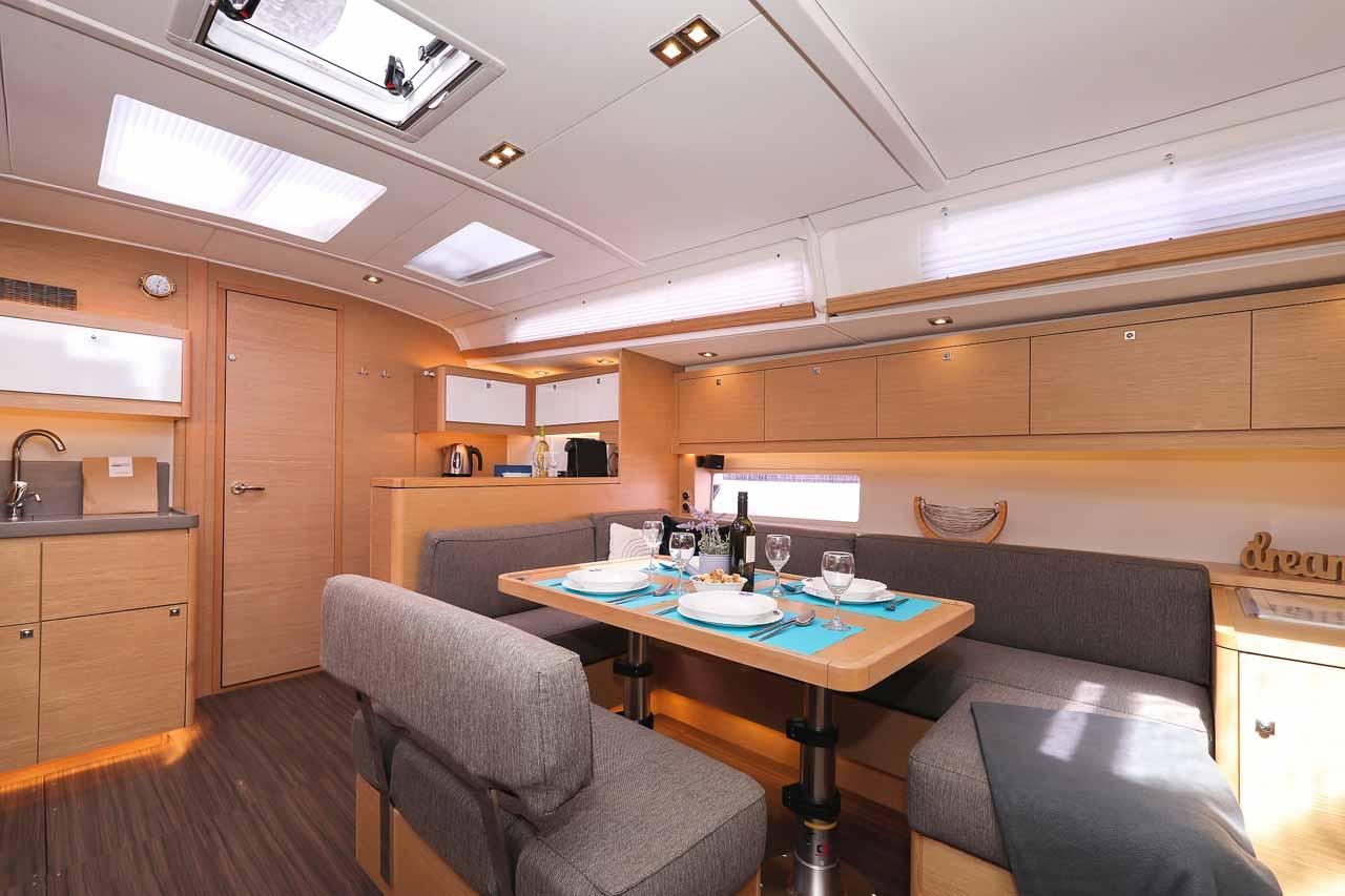 Dufour 470 - 3 cab., picture 12