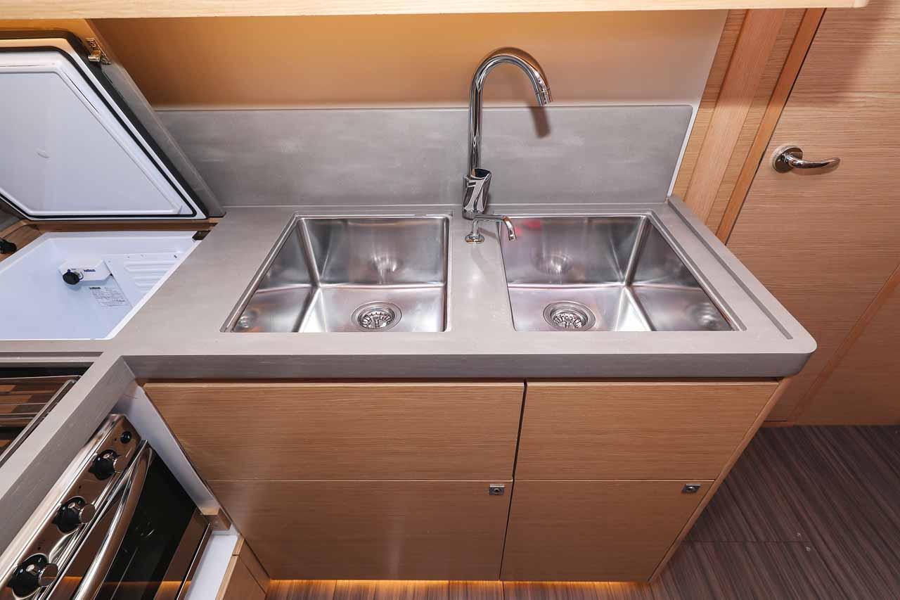 Dufour 470 - 3 cab., picture 17