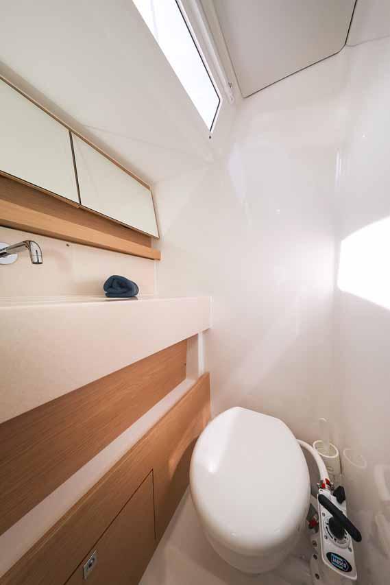 Dufour 470 - 3 cab., picture 27