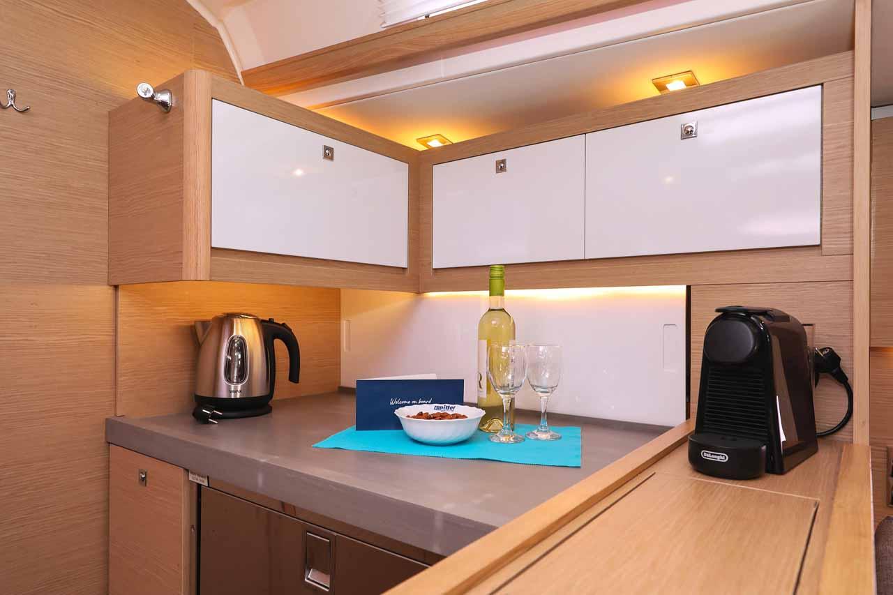 Dufour 470 - 3 cab., picture 18