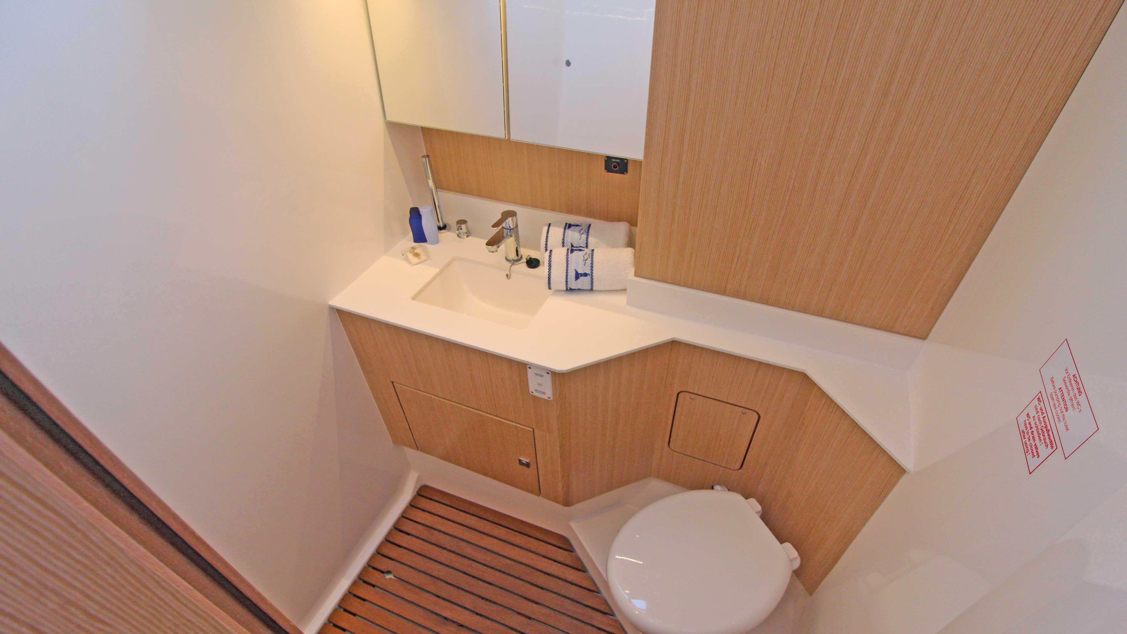 Bavaria C50 Style - 3 + 1 cab., picture 18