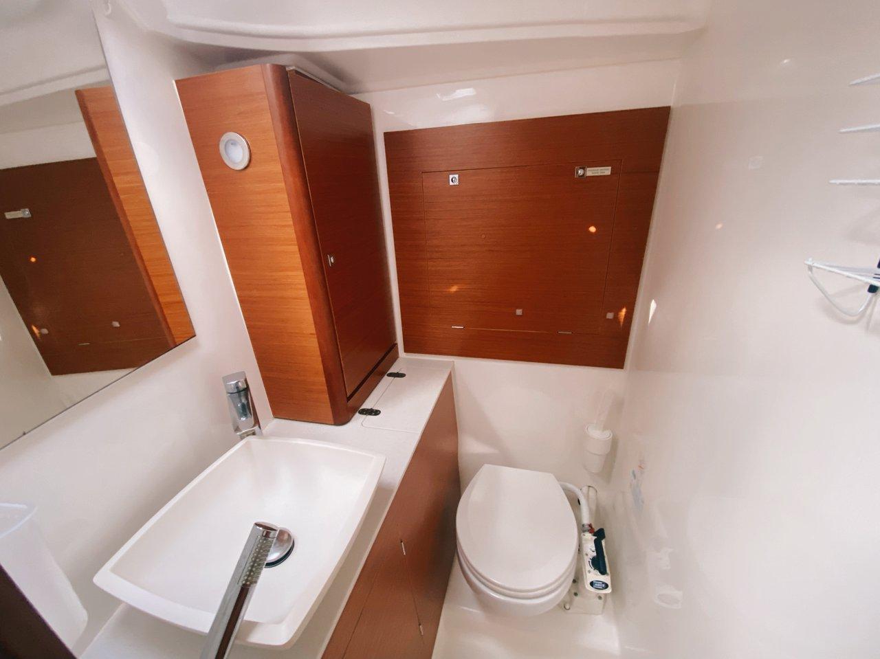 Dufour 390 GL, picture 11