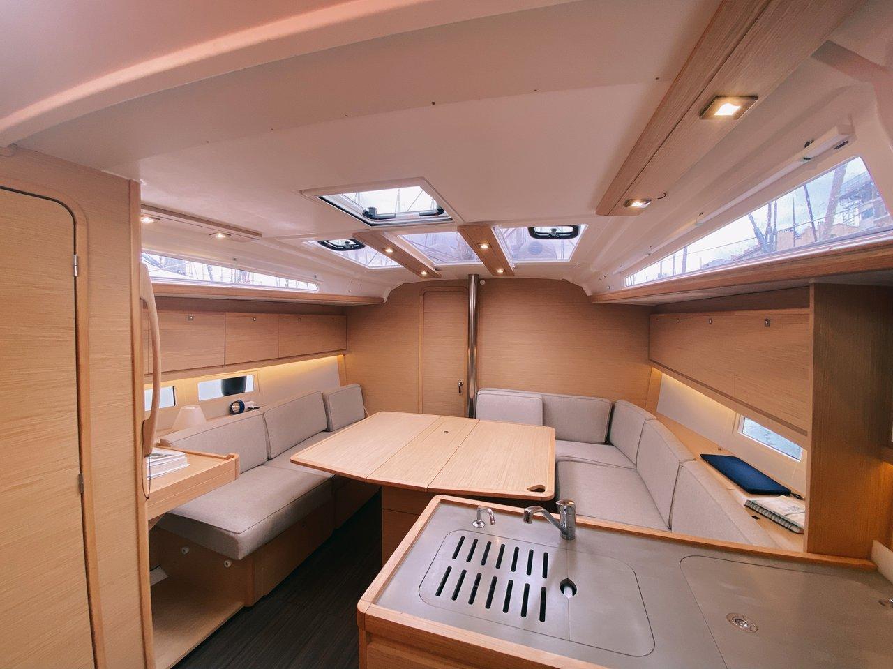 Dufour 390 GL, picture 4