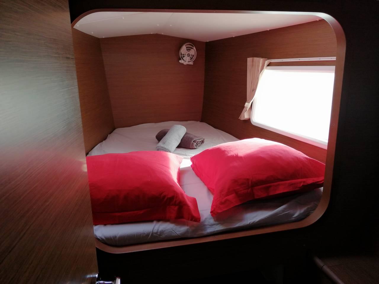 Lagoon 380 - 4 + 2 cab., picture 5