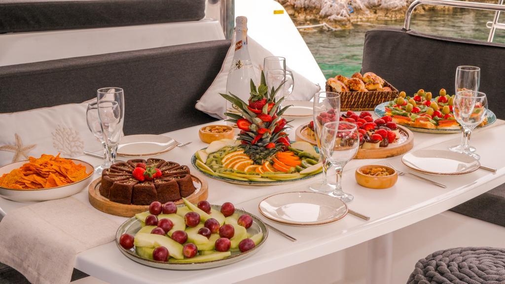 Lagoon 52 F - 4 + 1 cab., picture 11