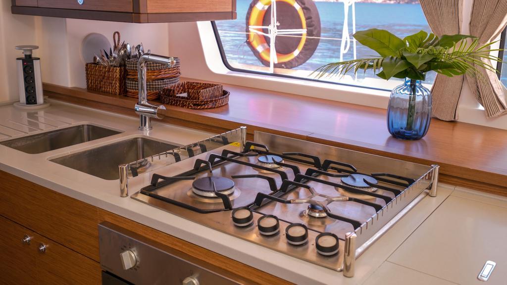 Lagoon 52 F - 4 + 1 cab., picture 16