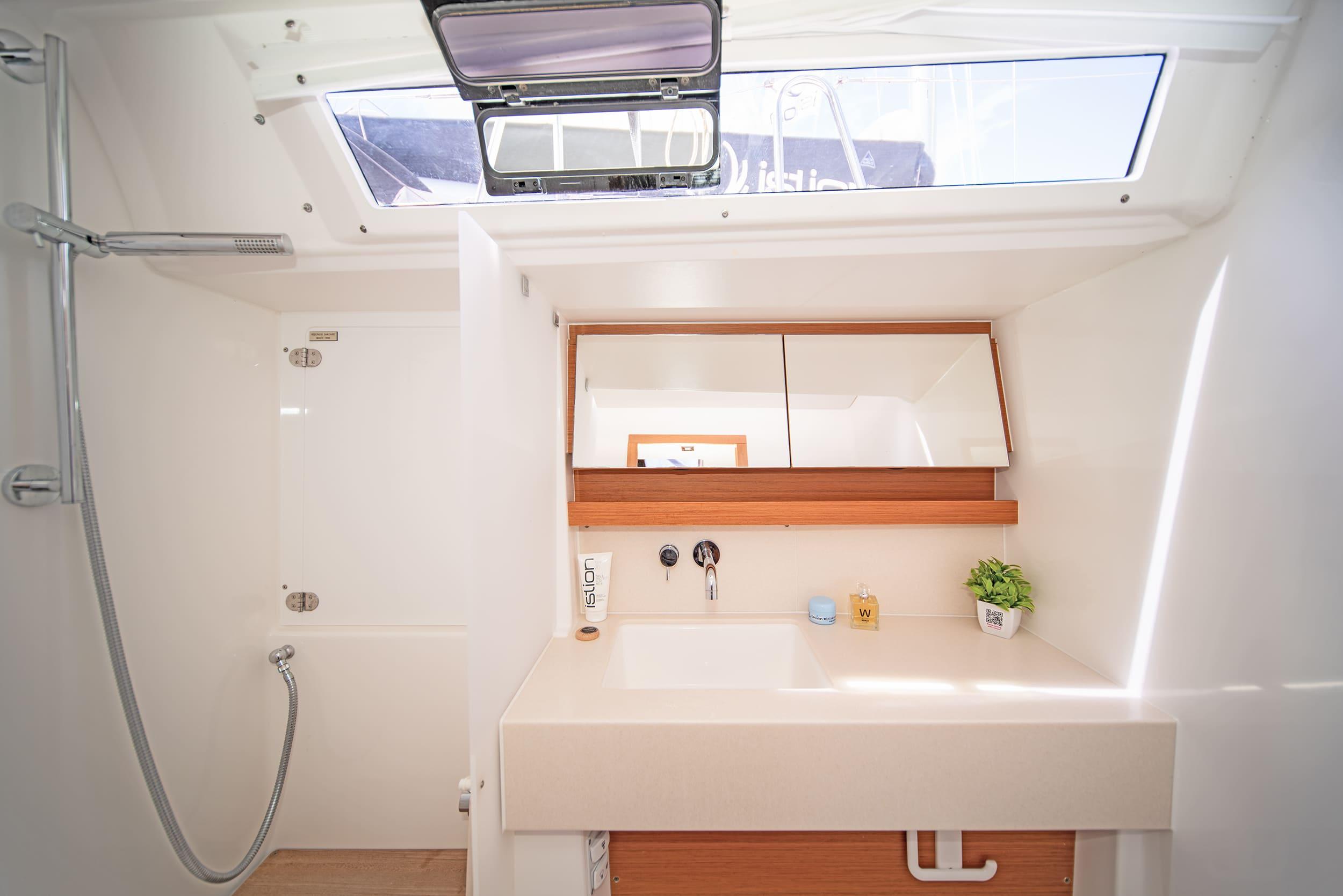 Dufour 470 - 4 cab., picture 17