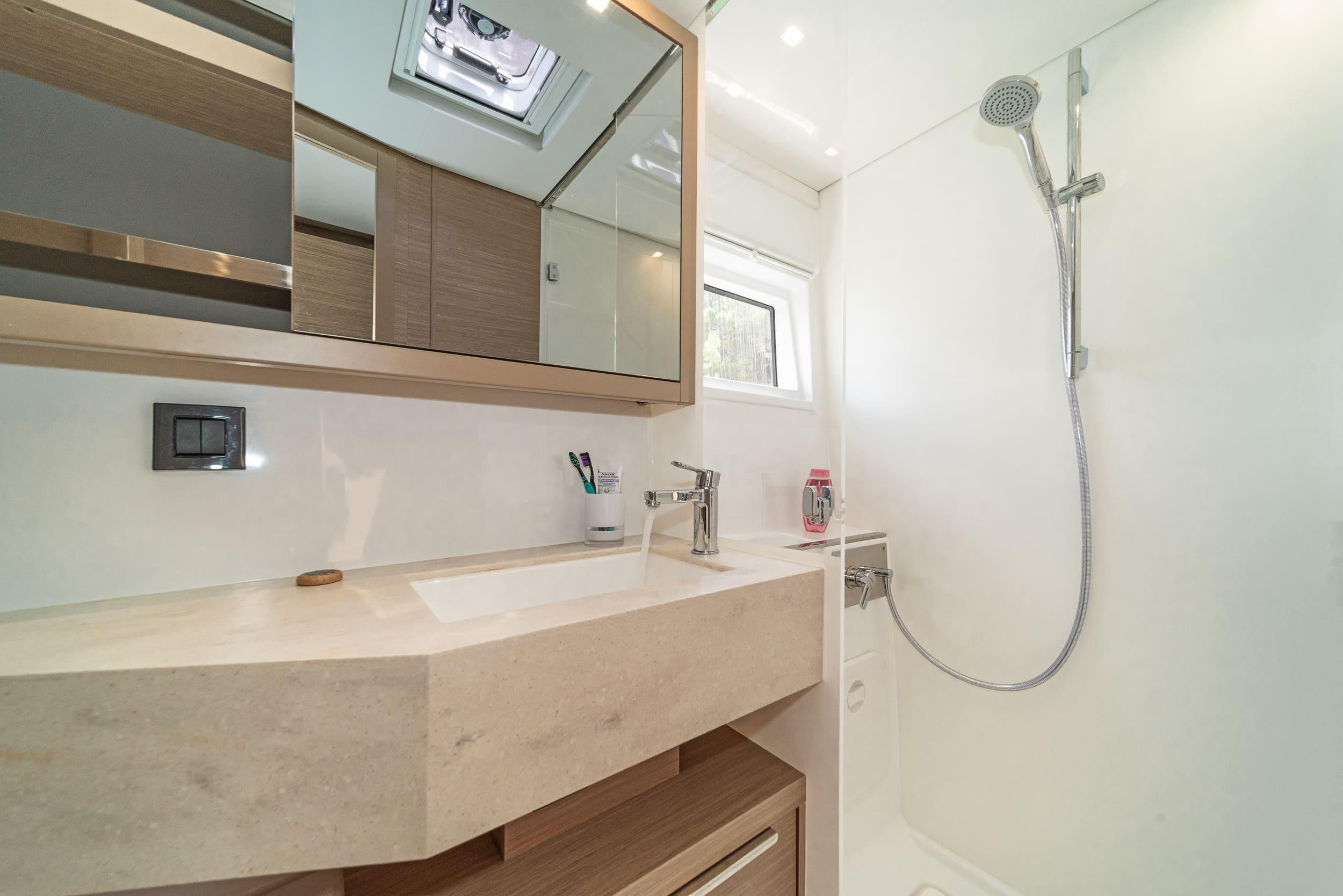 Lagoon 46 - 4 + 2 cab., picture 17