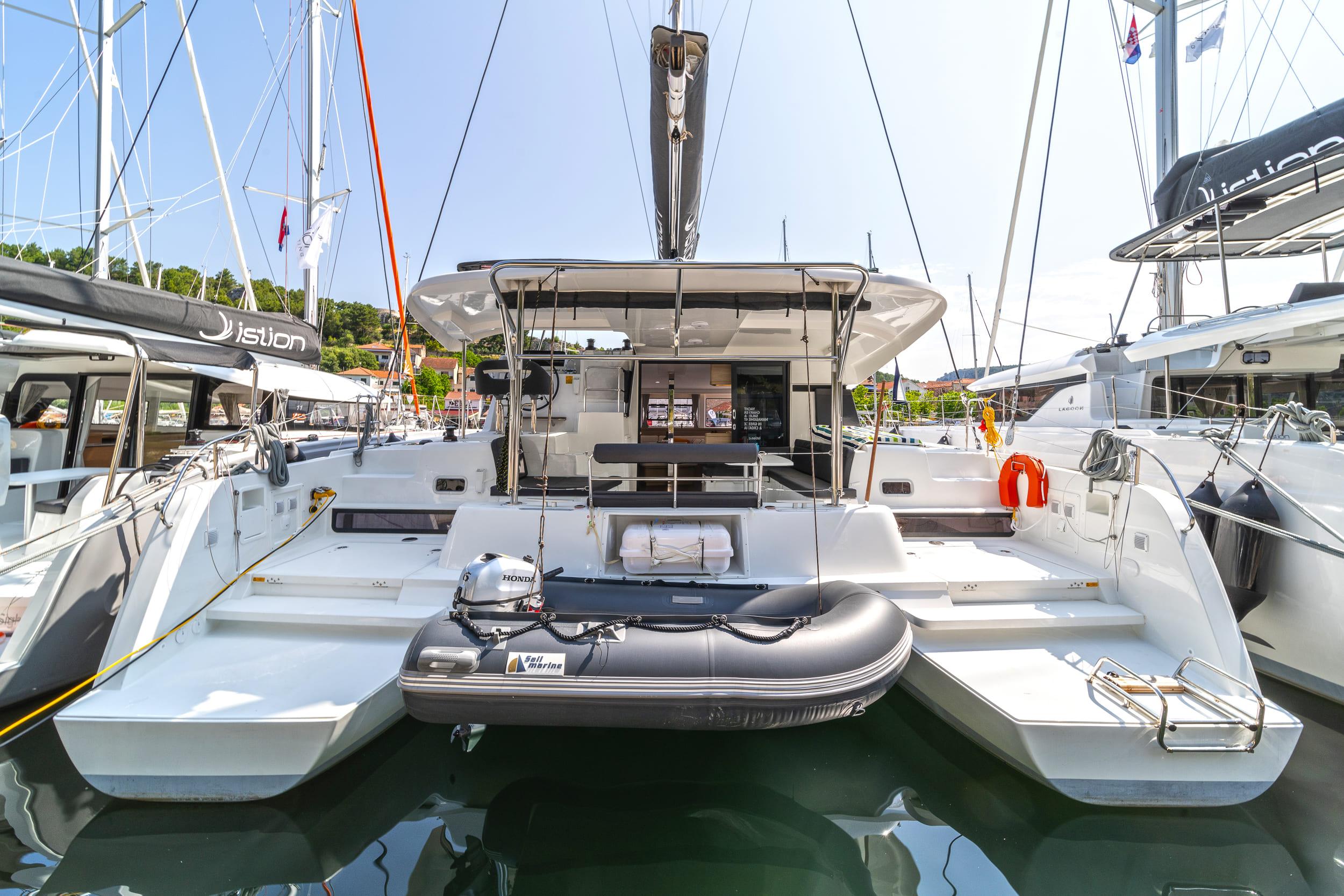 Lagoon 42 - 4 + 2 cab., picture 8