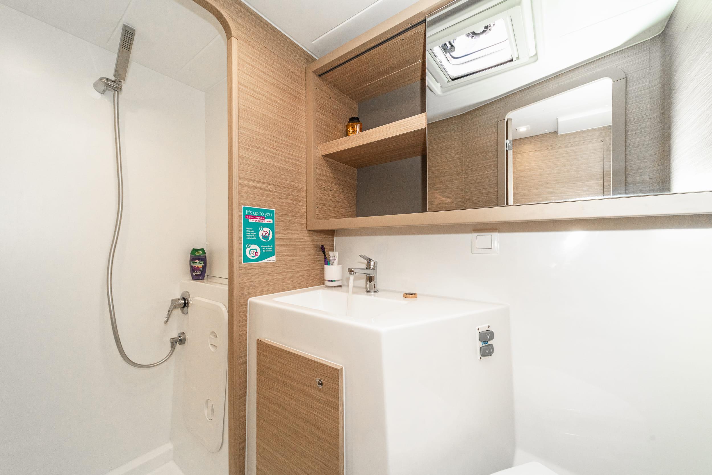 Lagoon 42 - 4 + 2 cab., picture 19