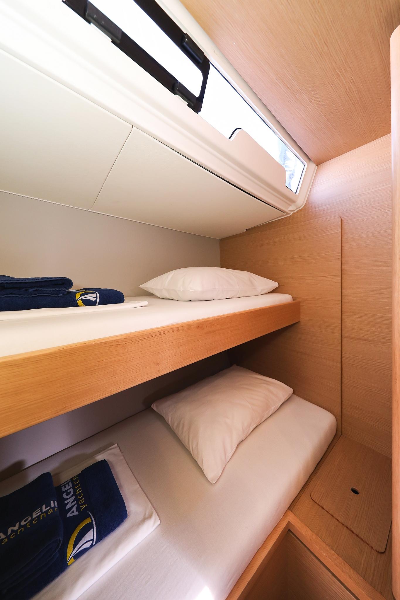 Dufour 530 - 6 cab., picture 32