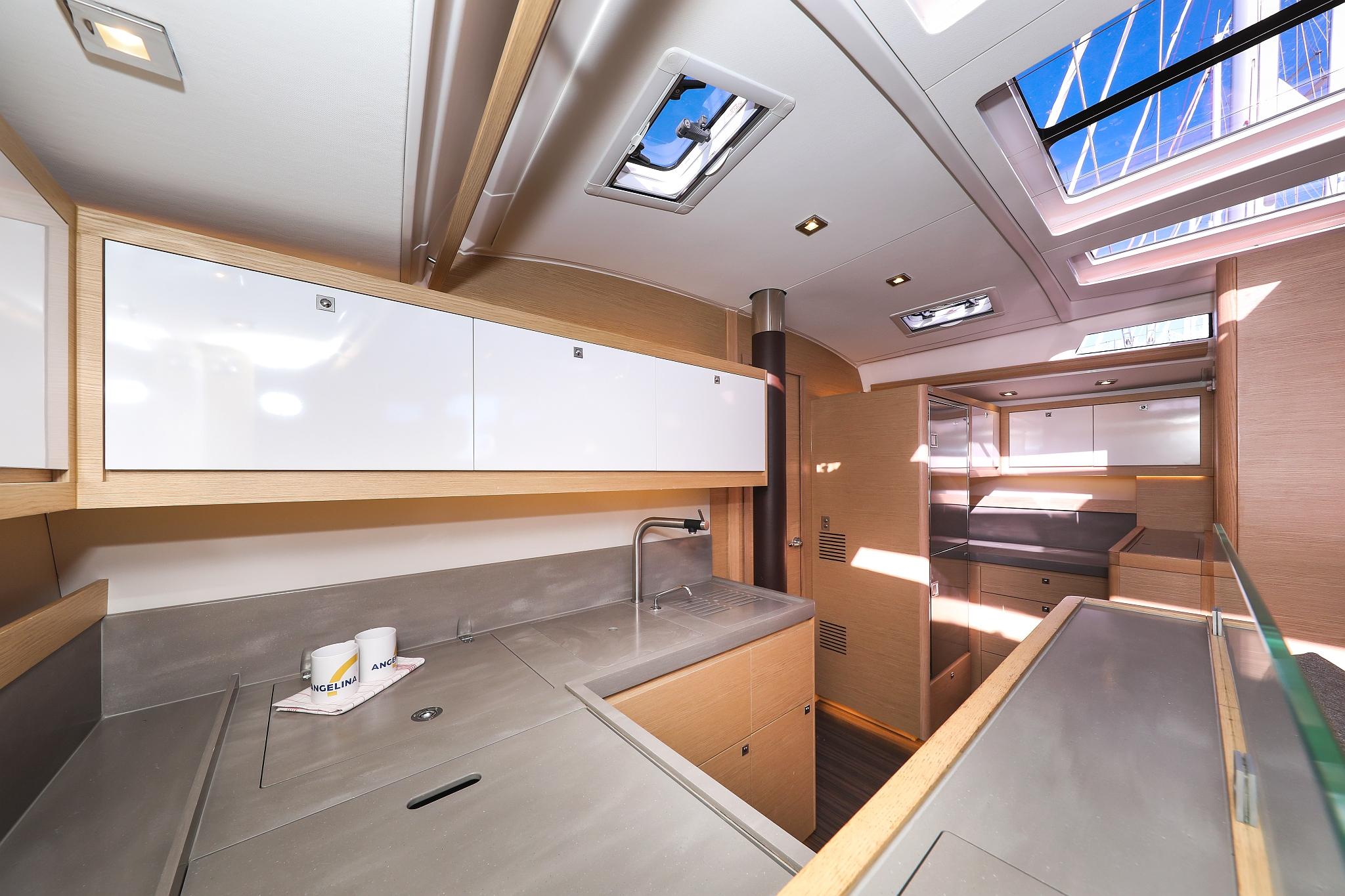 Dufour 530 - 6 cab., picture 16