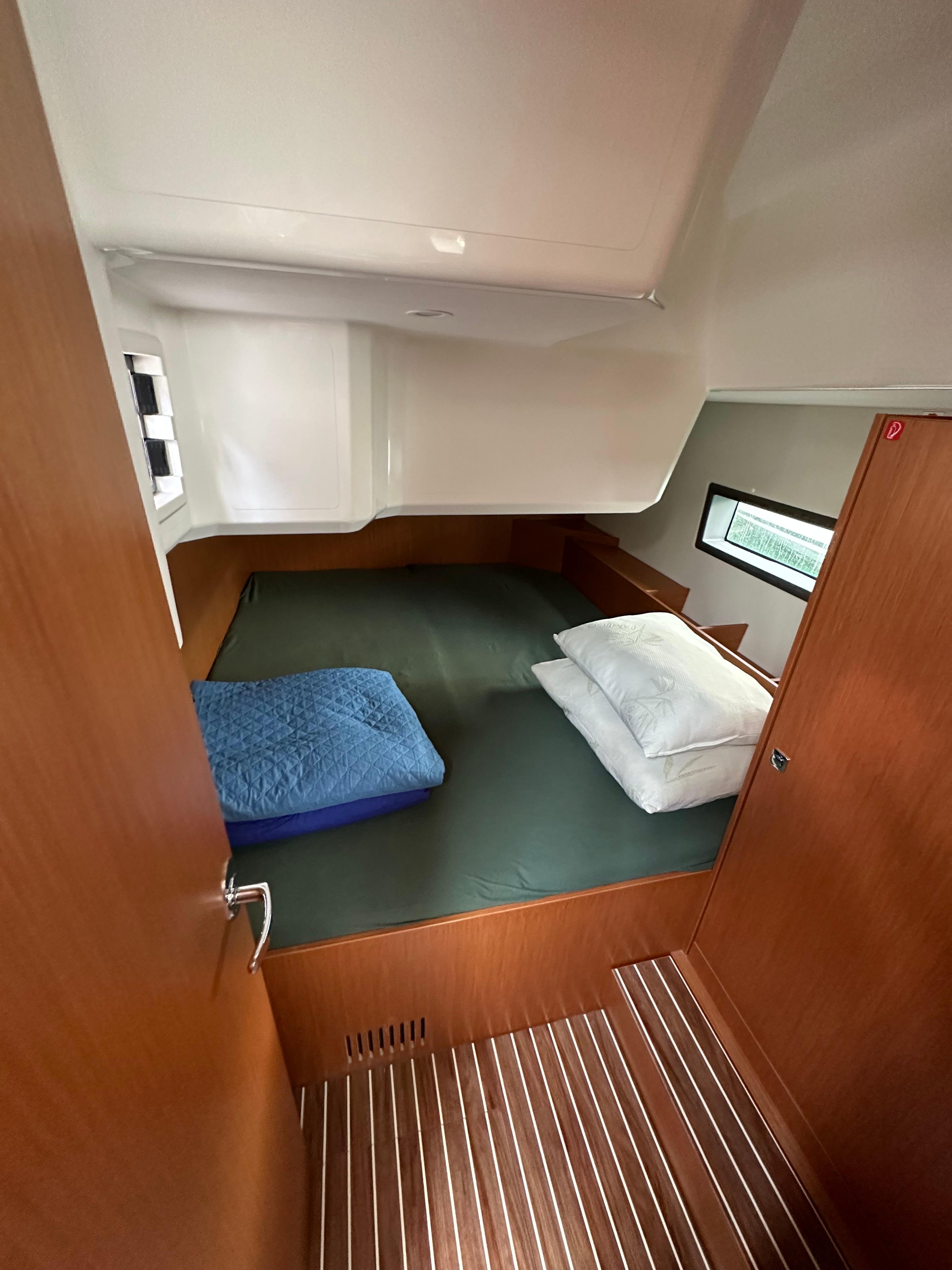 Bavaria C42, picture 13