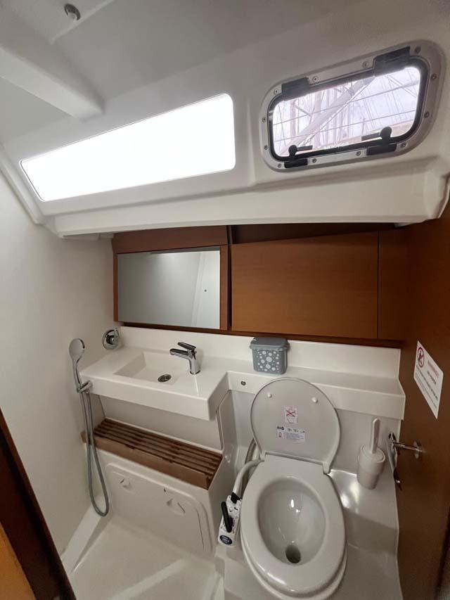 Sun Odyssey 440 - 4 cab., picture 8