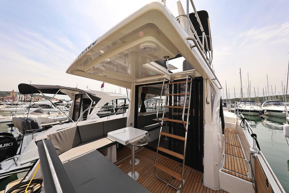 Antares 11 Fly OB, picture 9