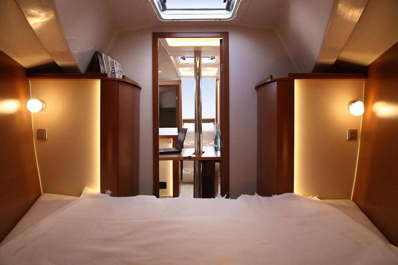 Hanse 325, picture 6