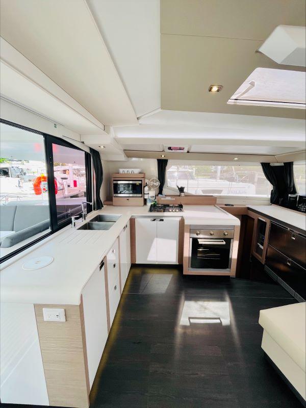 Fountaine Pajot Tanna 47 - 5 cab., picture 6