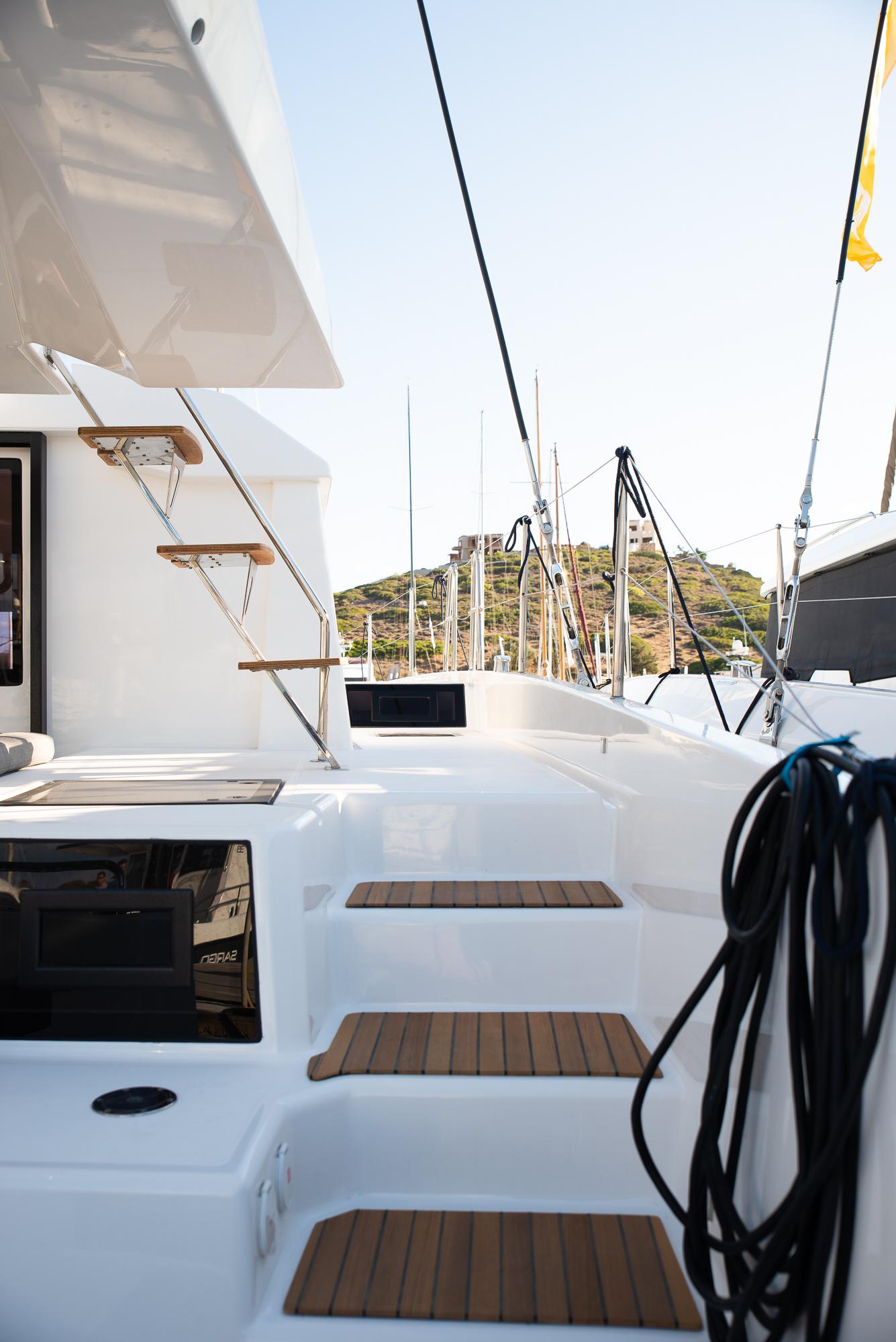 Dufour 48 Catamaran - 5 + 1 cab., picture 3