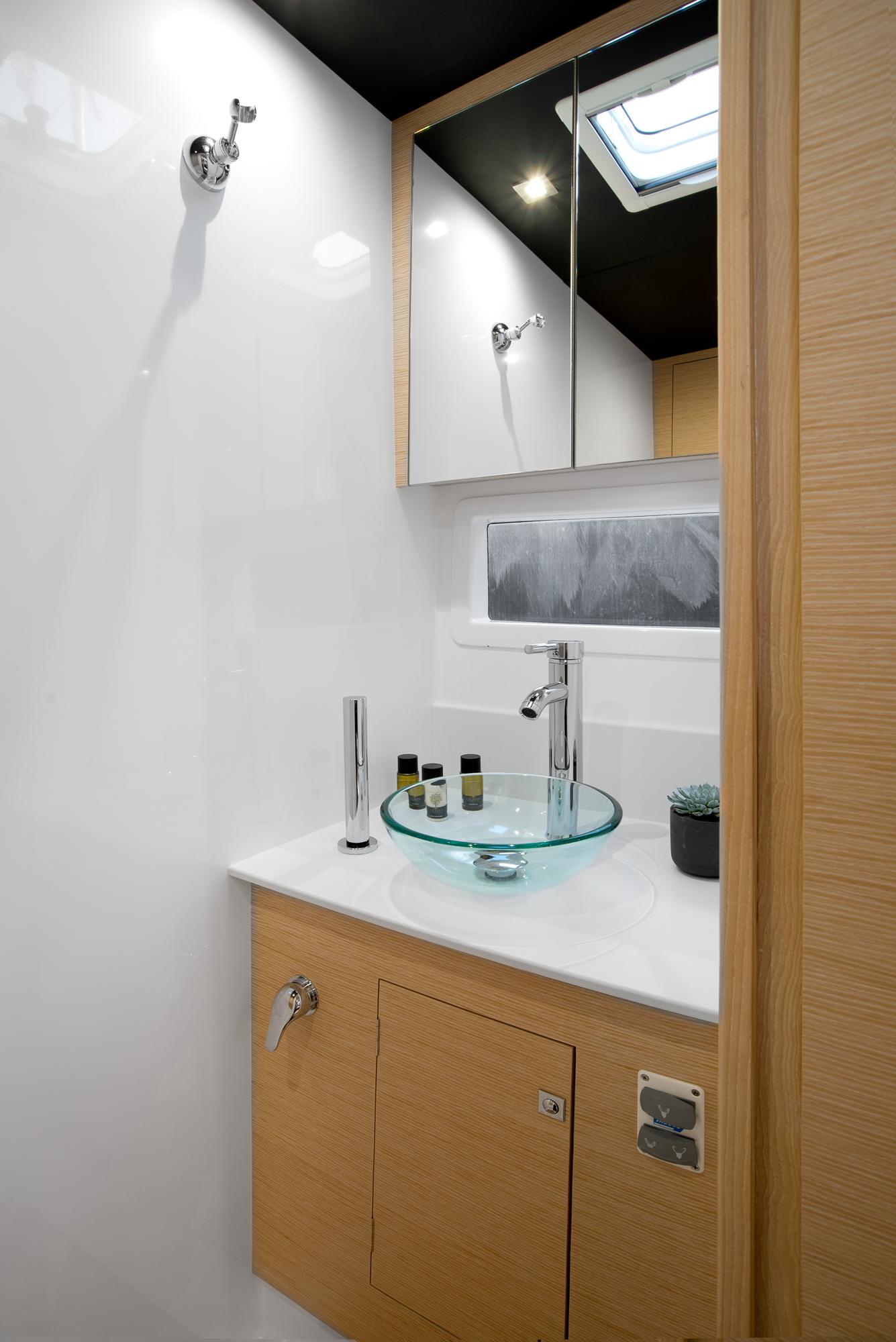 Dufour 48 Catamaran - 5 + 1 cab., picture 6