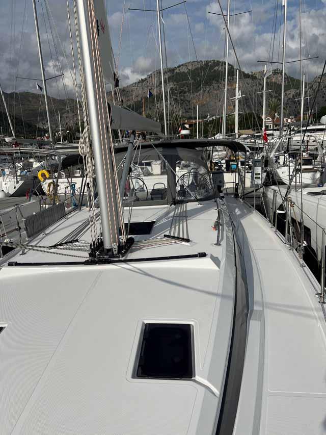 Bavaria C42, picture 5