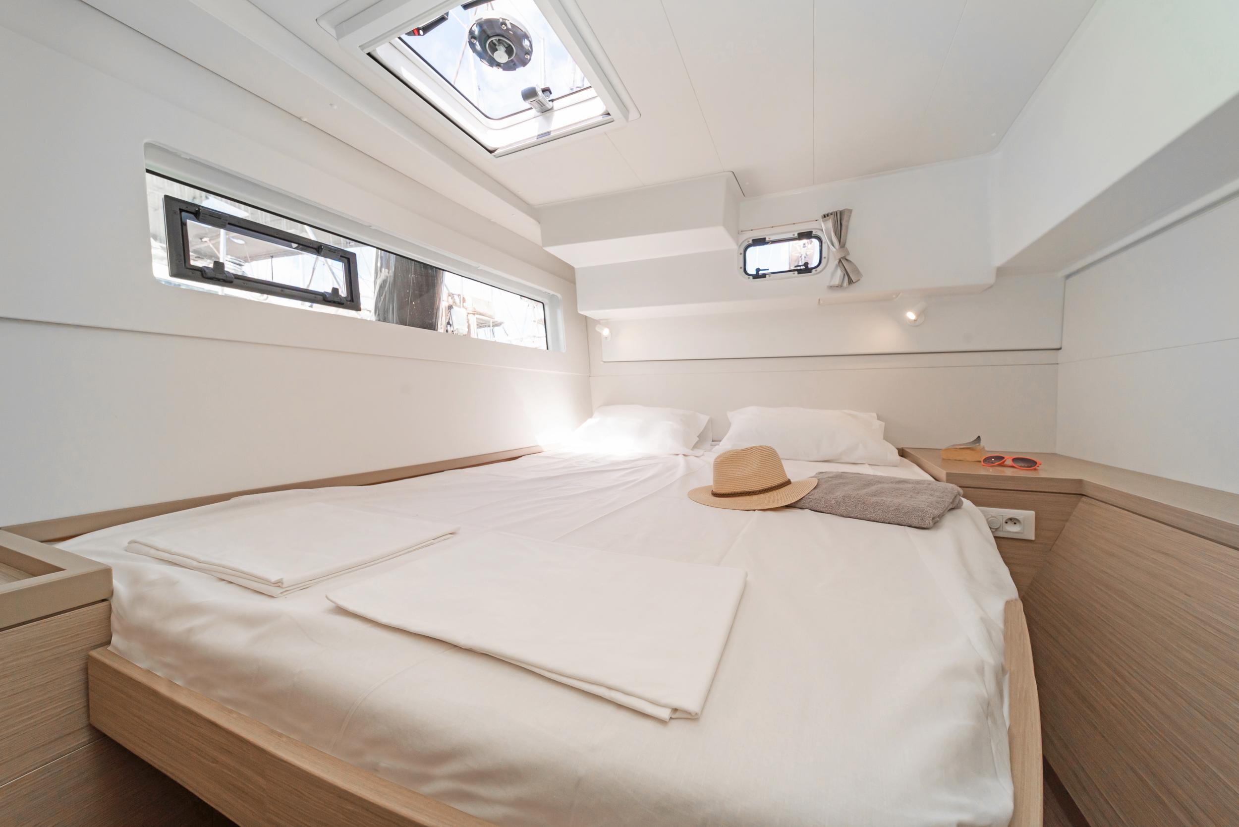 Lagoon 40 - 4 + 2 cab, picture 6