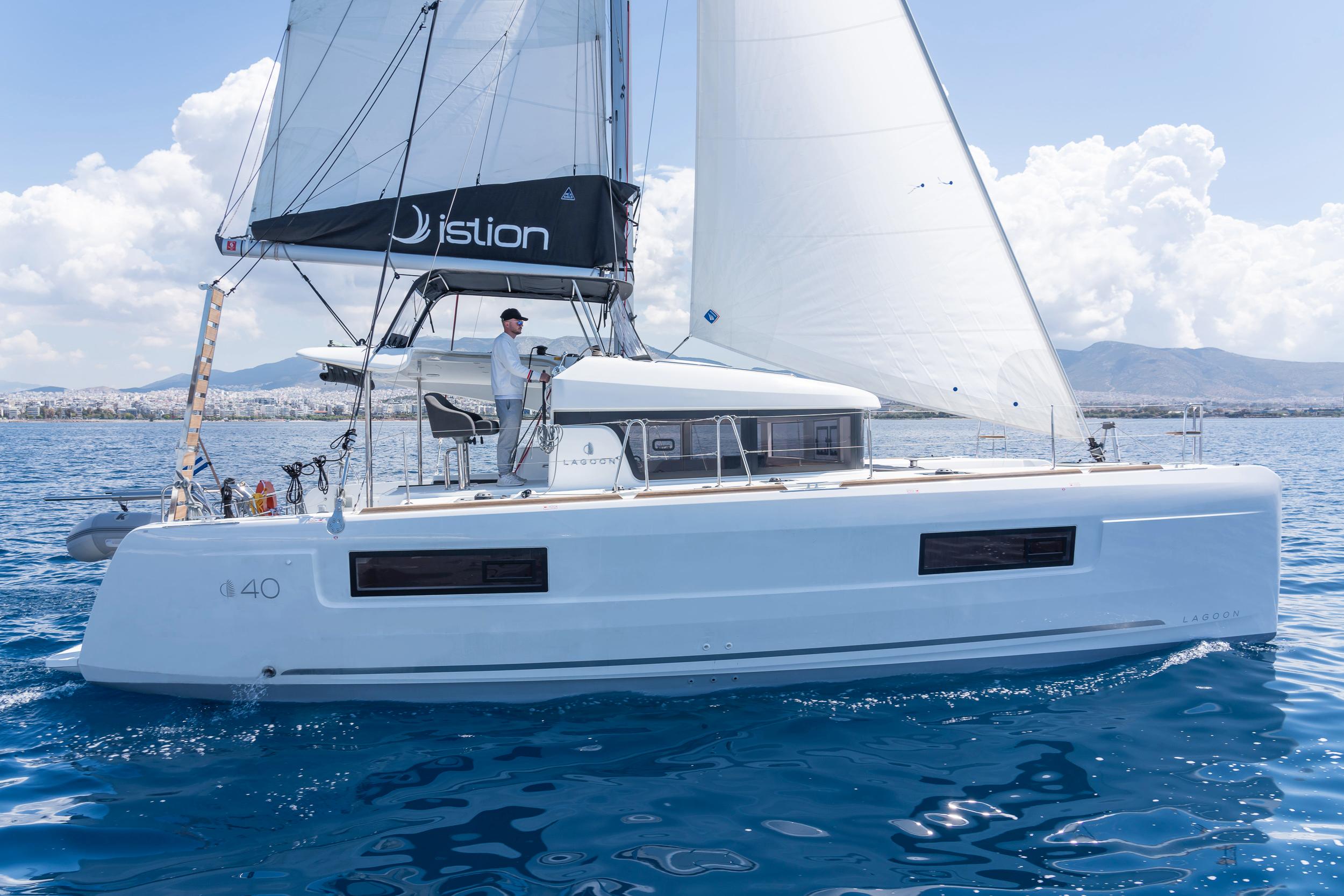 Lagoon 40 - 4 + 2 cab, picture 19