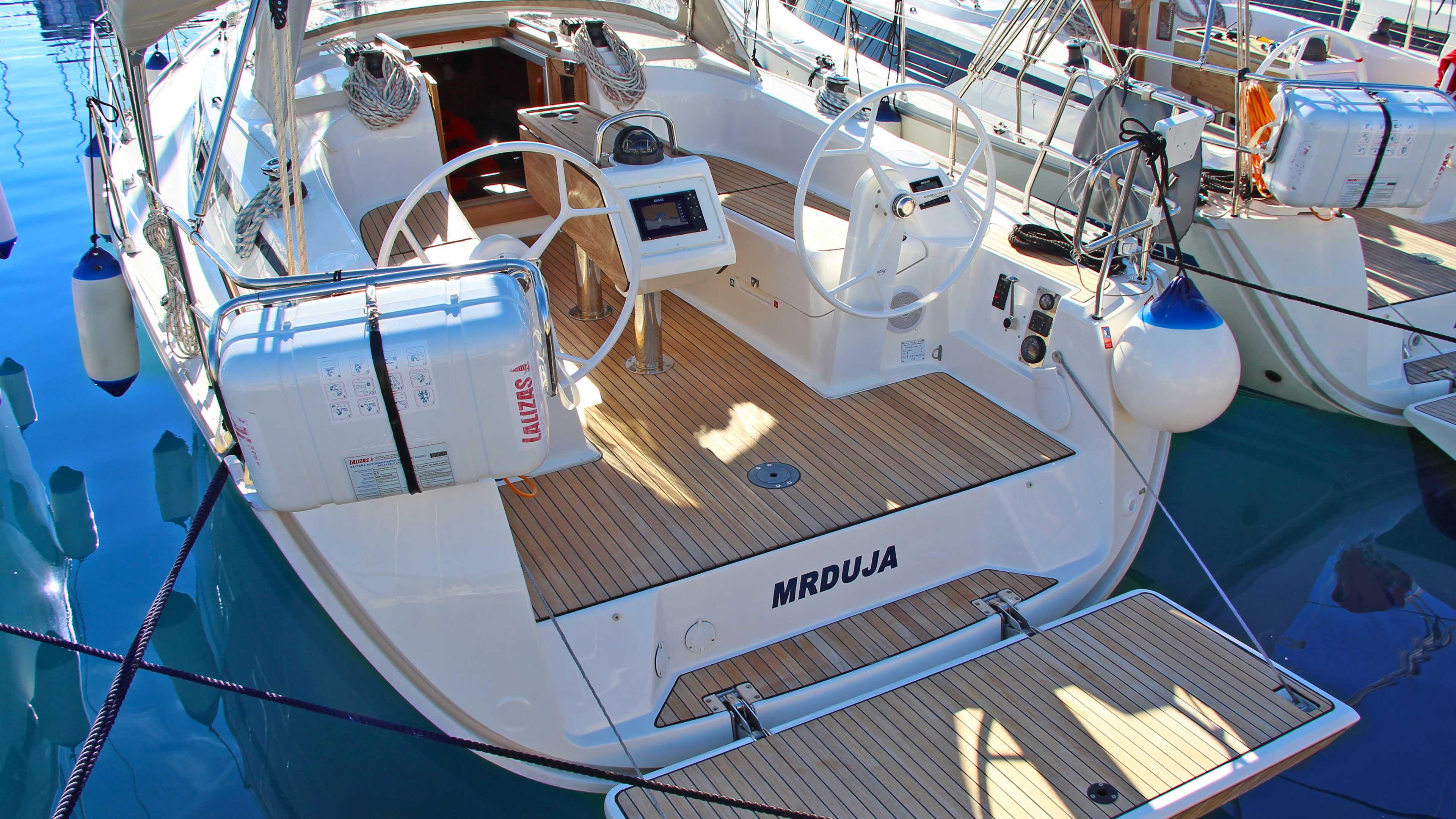 Bavaria Cruiser 34, picture 1