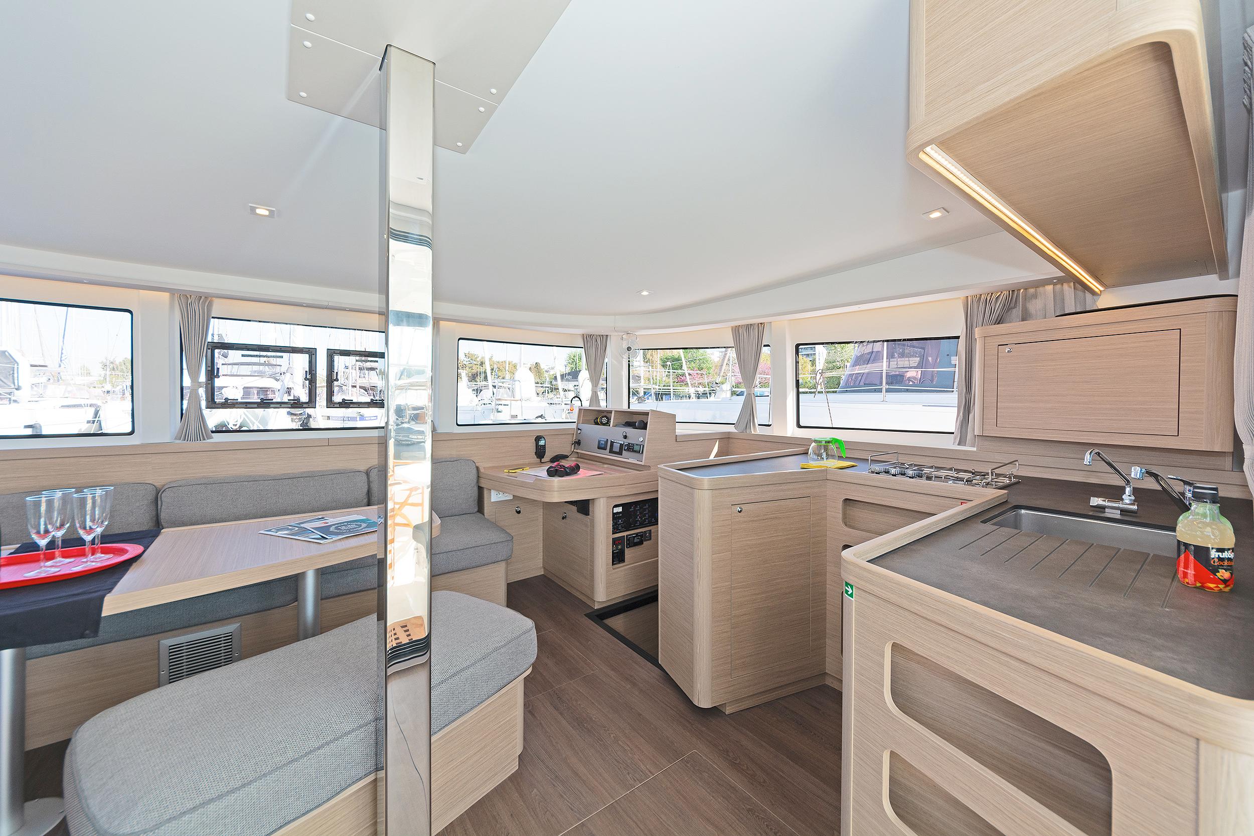 Lagoon 42 - 4 + 2 cab., picture 6