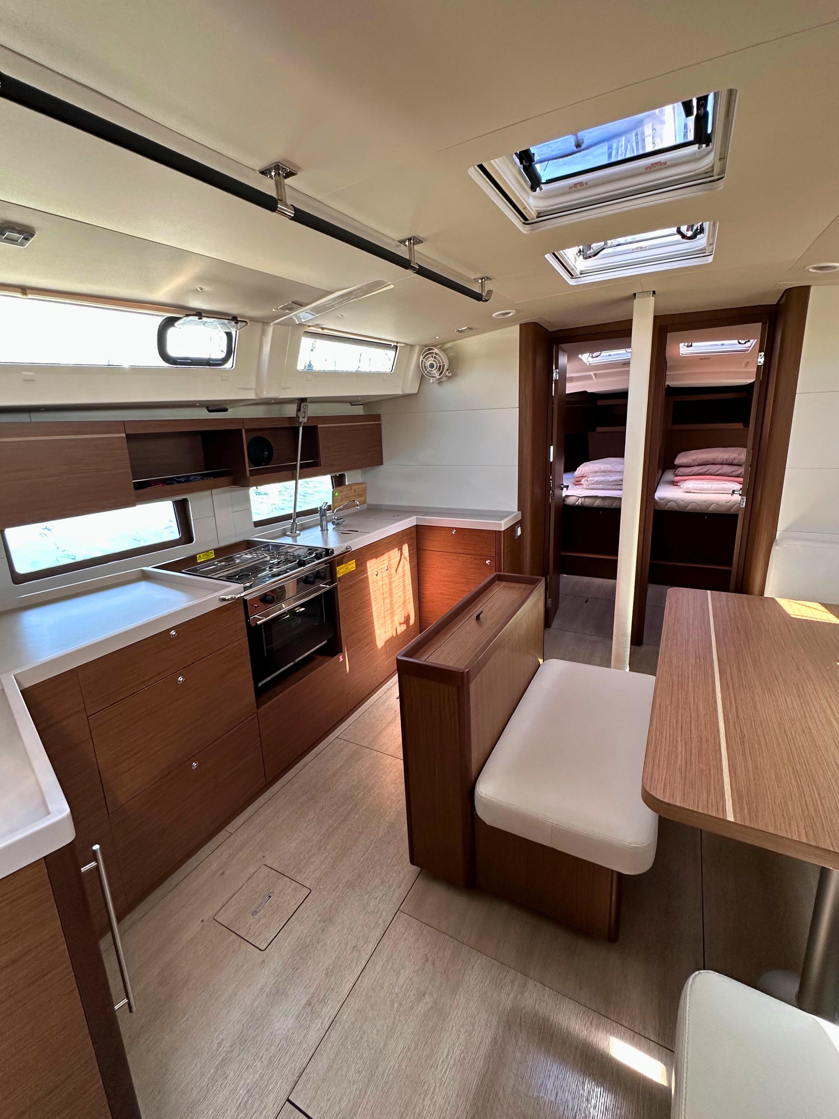 Oceanis 46.1, picture 7