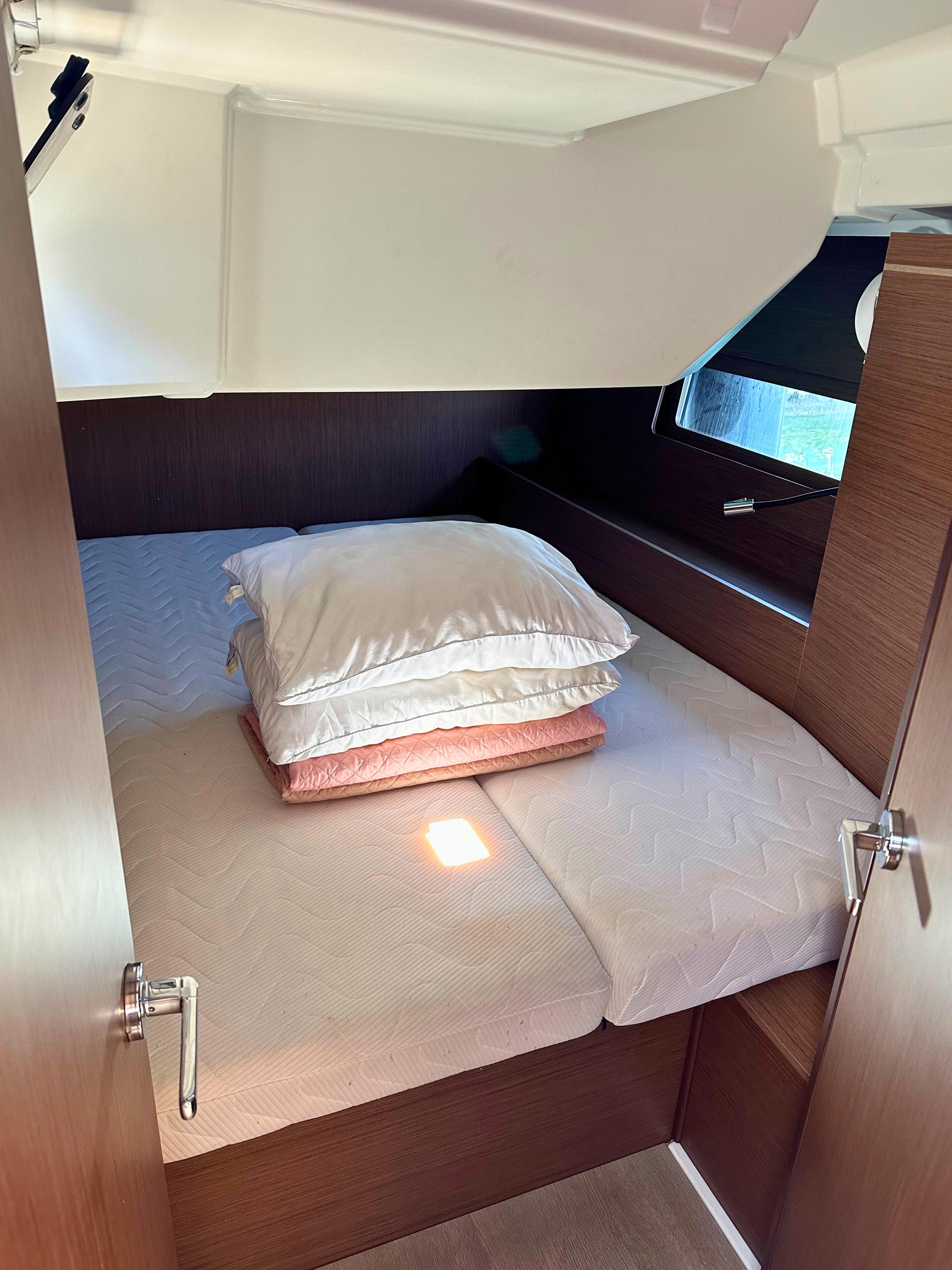 Oceanis 46.1, picture 11