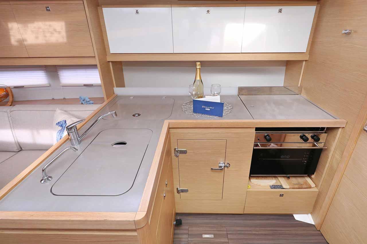 Dufour 390, picture 16