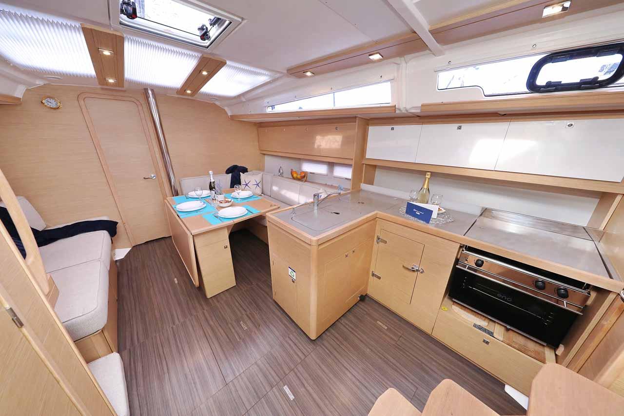 Dufour 390, picture 11