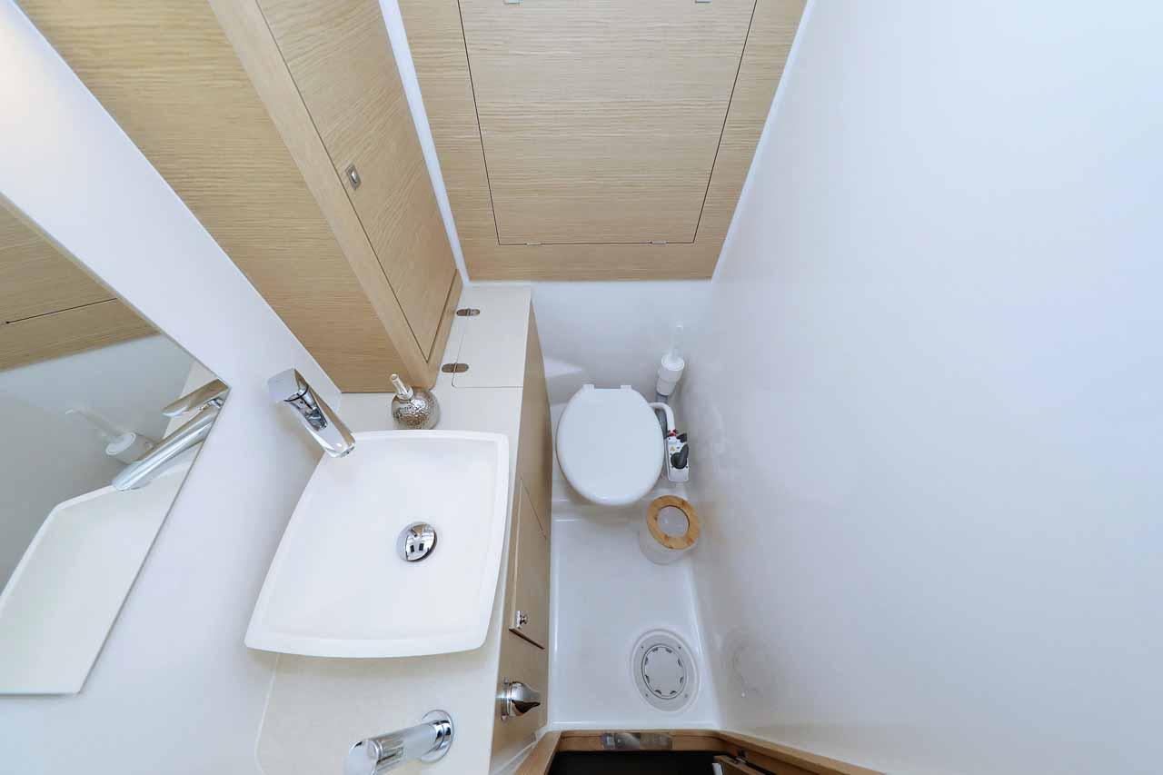 Dufour 390, picture 25