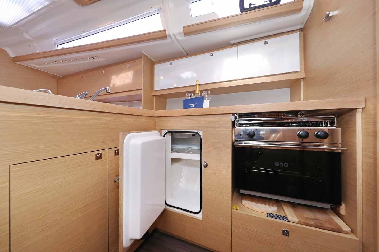 Dufour 390, picture 18