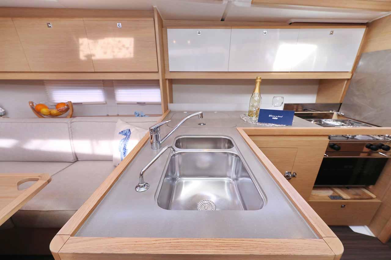 Dufour 390, picture 17