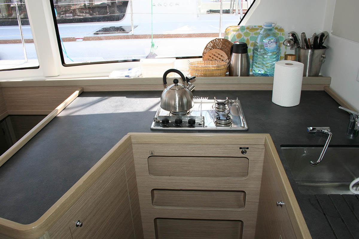 Lagoon 42 - 4 + 2 cab., picture 16