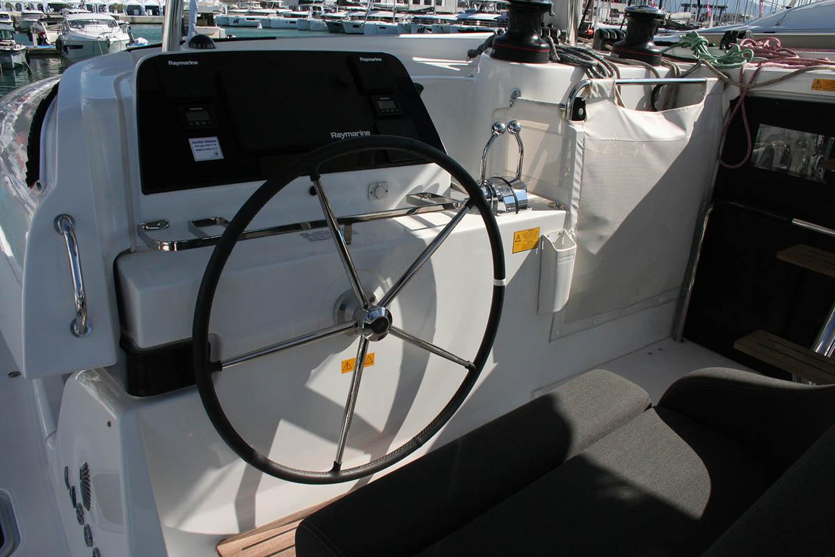 Lagoon 42 - 4 + 2 cab., picture 9