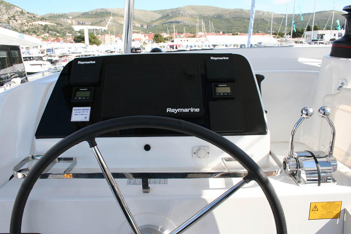 Lagoon 42 - 4 + 2 cab., picture 10